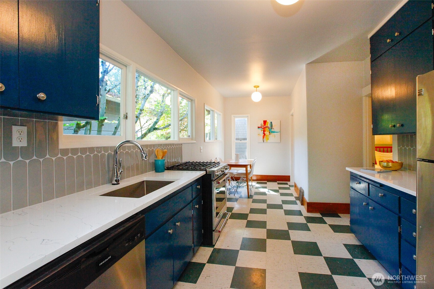6525 23rd Avenue NE, Seattle, WA 98115