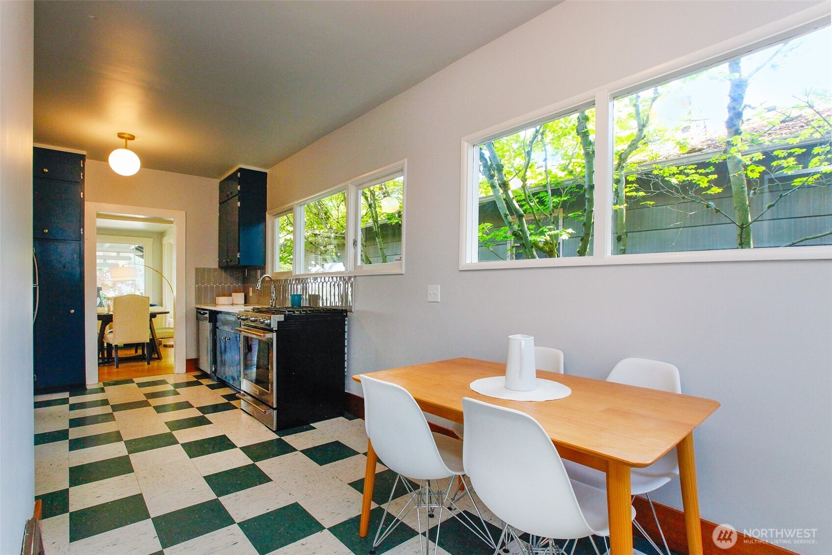 6525 23rd Avenue NE, Seattle, WA 98115