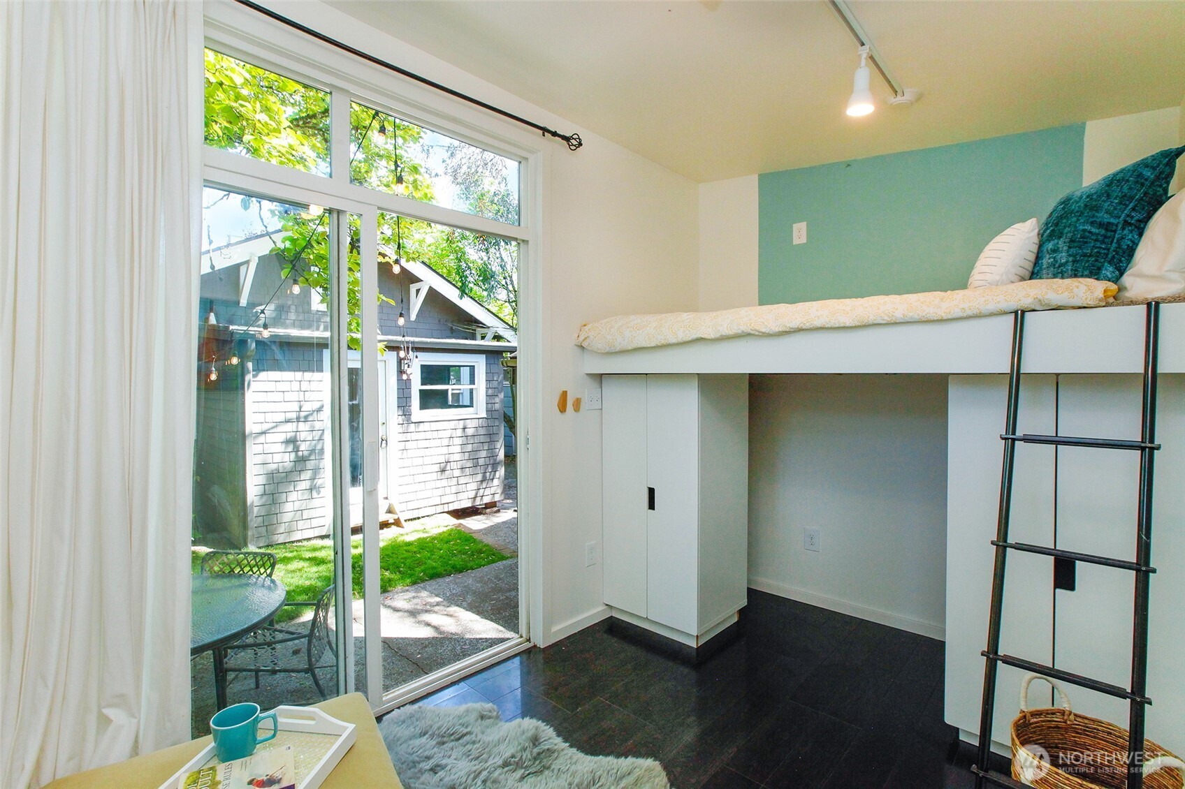 6525 23rd Avenue NE, Seattle, WA 98115