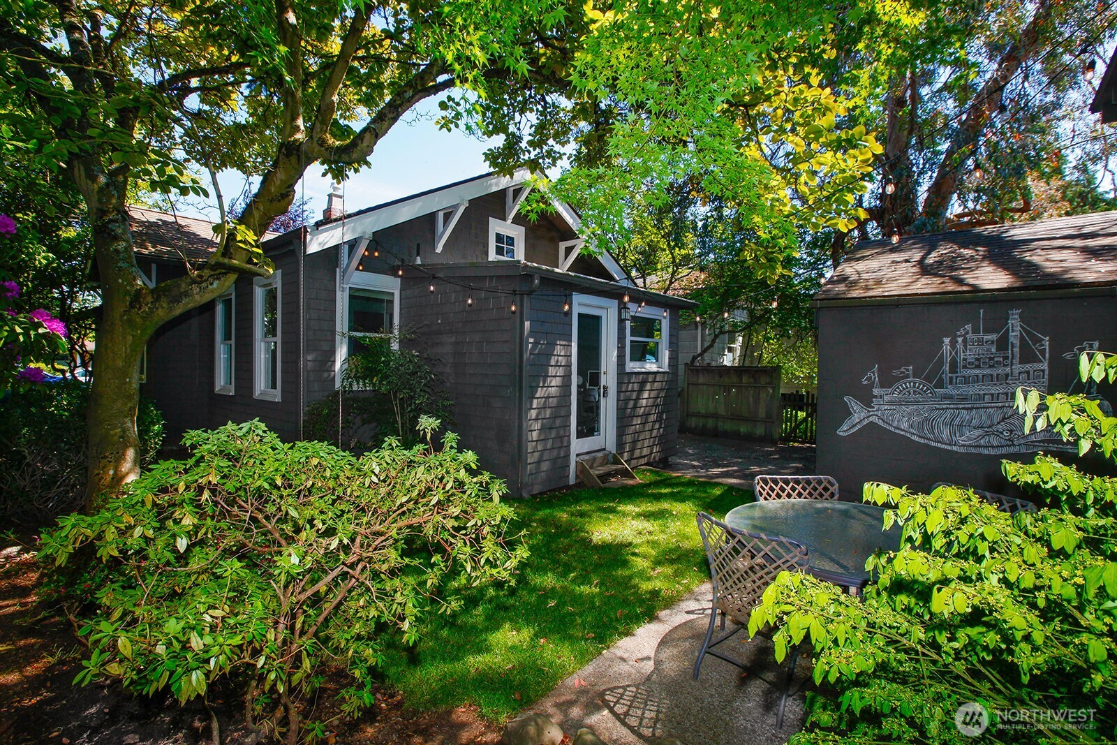 6525 23rd Avenue NE, Seattle, WA 98115