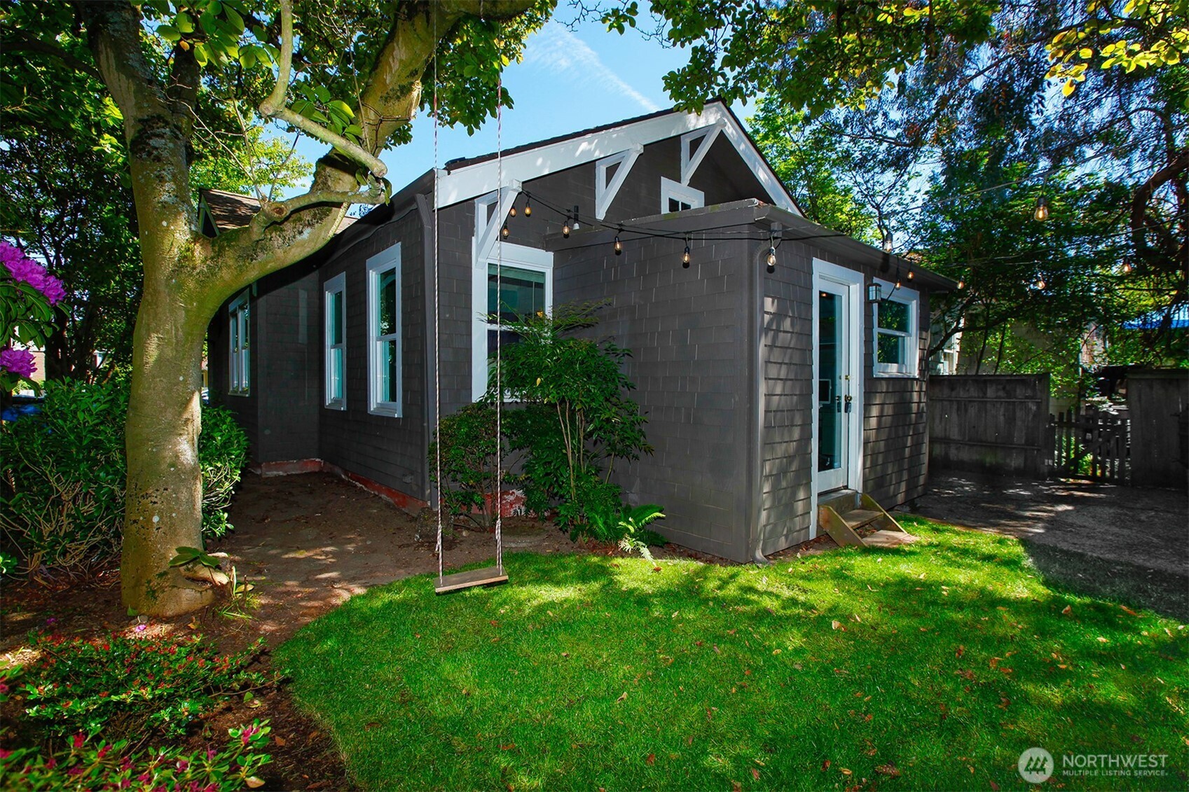 6525 23rd Avenue NE, Seattle, WA 98115