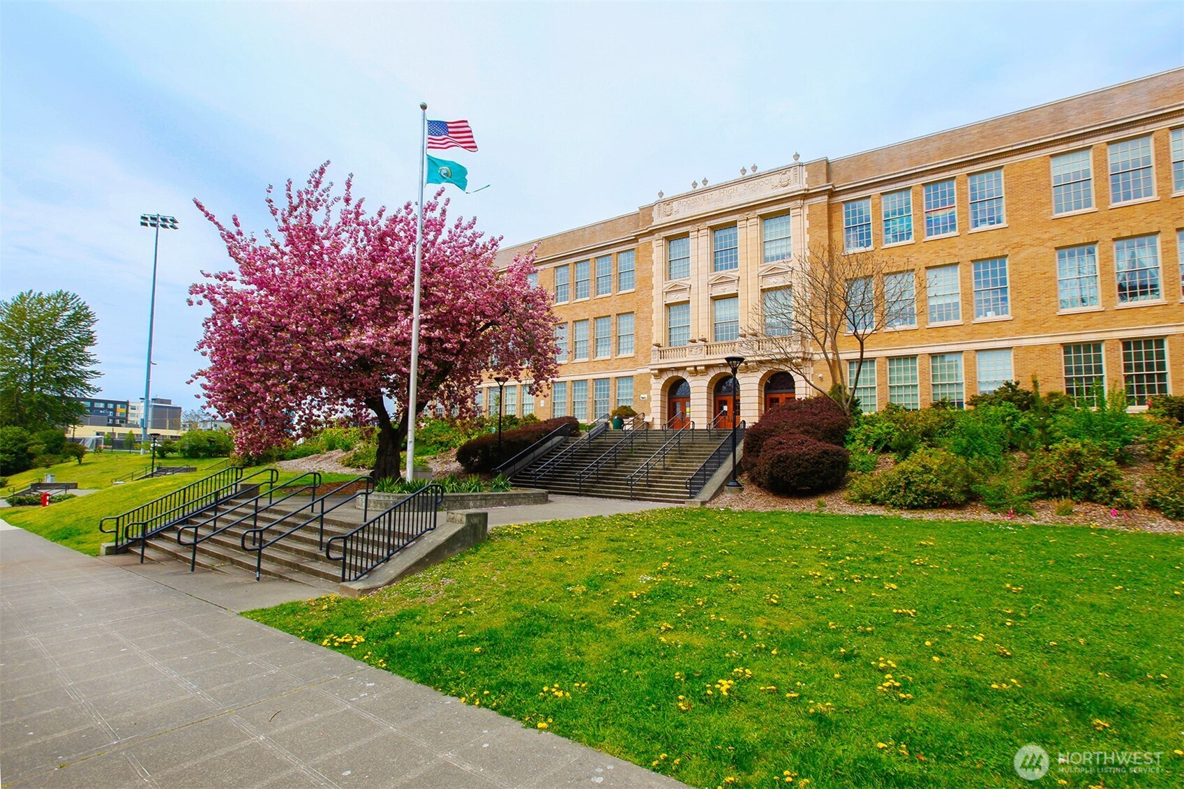 6525 23rd Avenue NE, Seattle, WA 98115