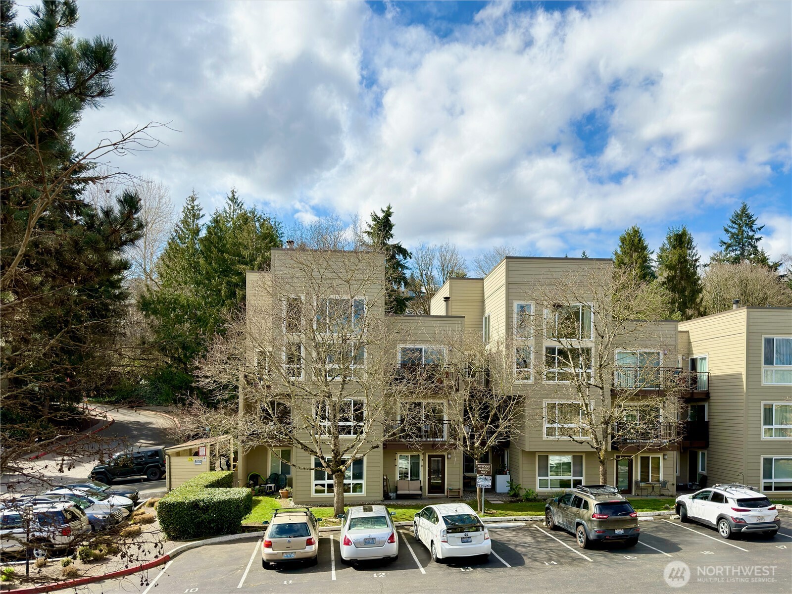 5834 NE 75th Street #B202, Seattle, WA 98115