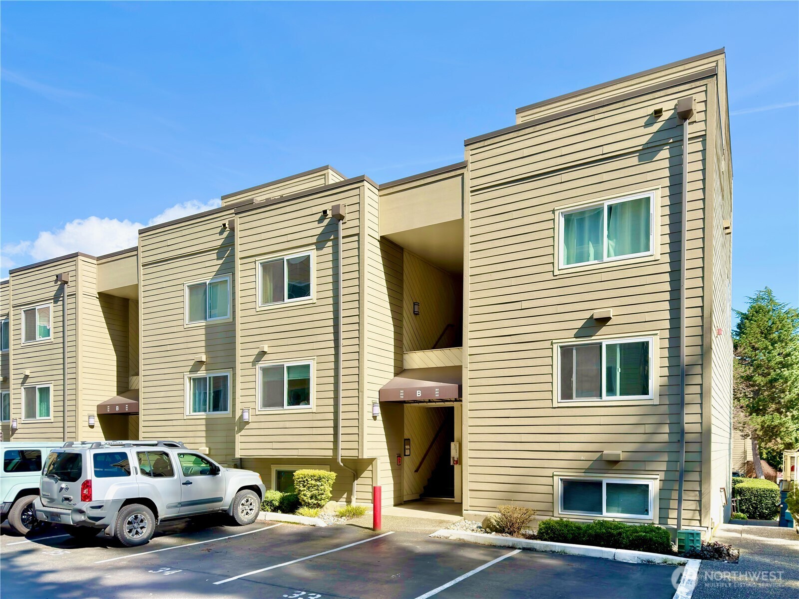 5834 NE 75th Street #B202, Seattle, WA 98115
