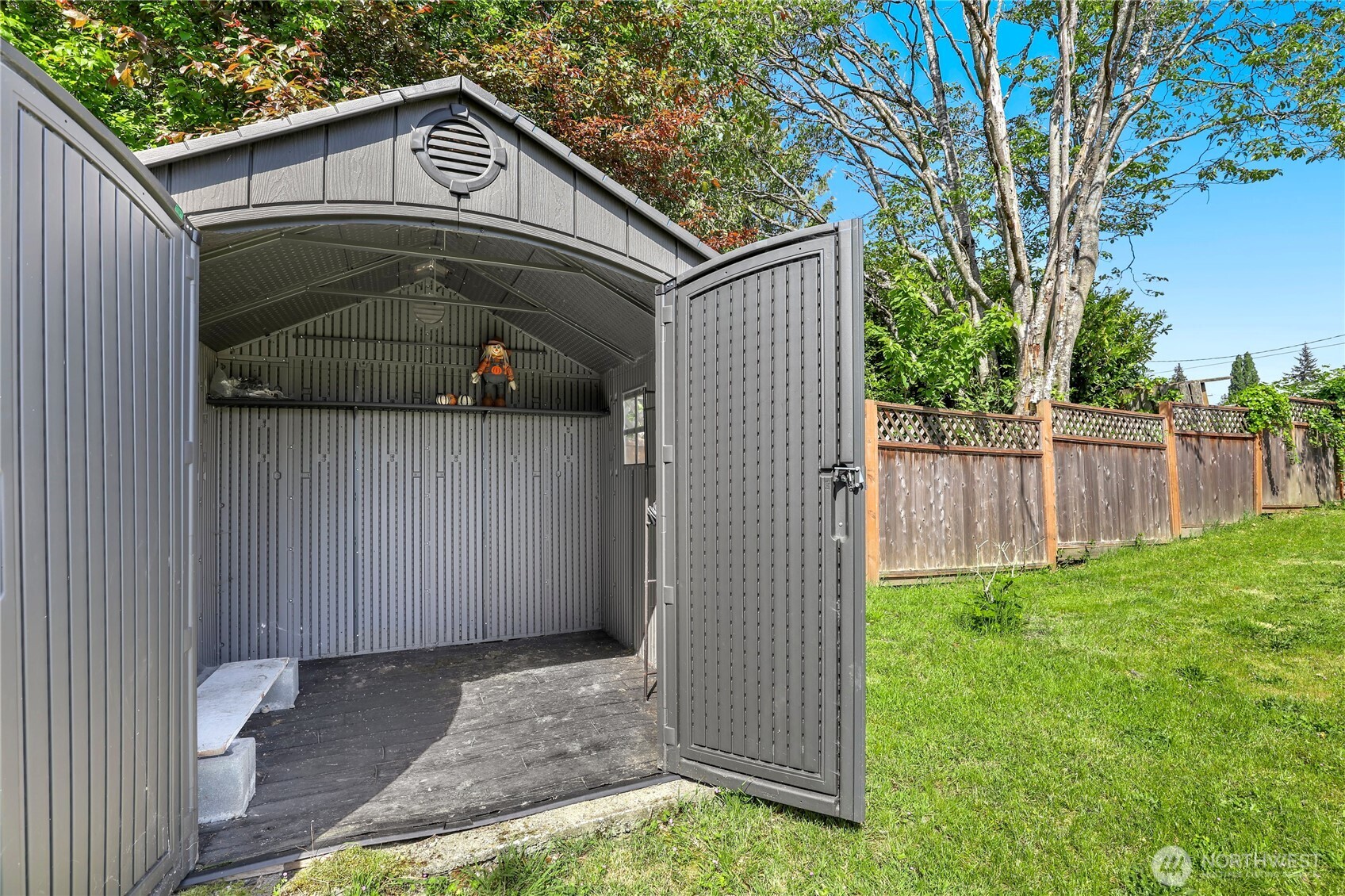 3733 D Street , Bremerton, WA 98312