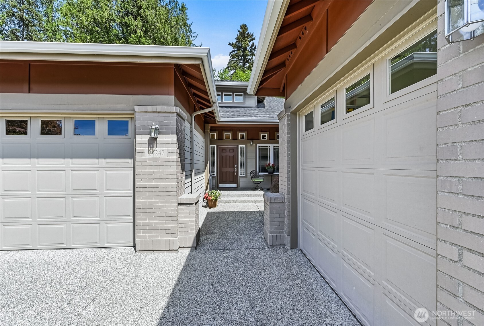 24242 NE 131st Terrace , Redmond, WA 98053