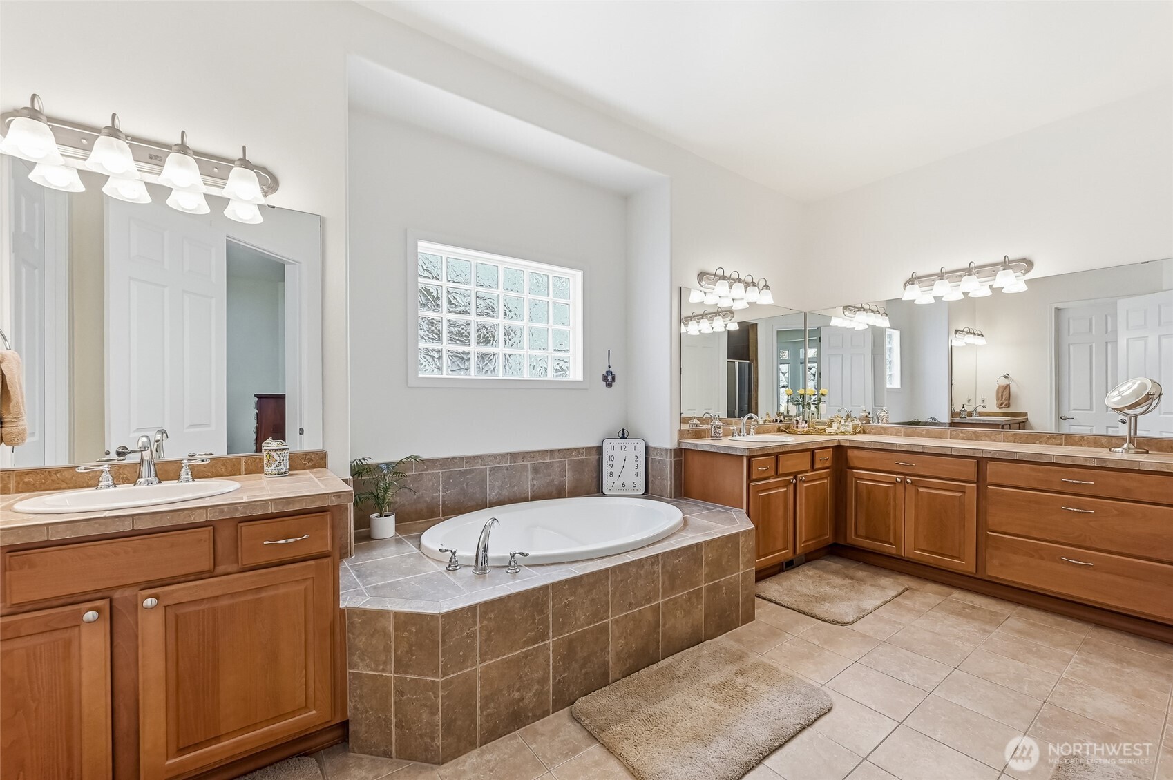 24242 NE 131st Terrace , Redmond, WA 98053