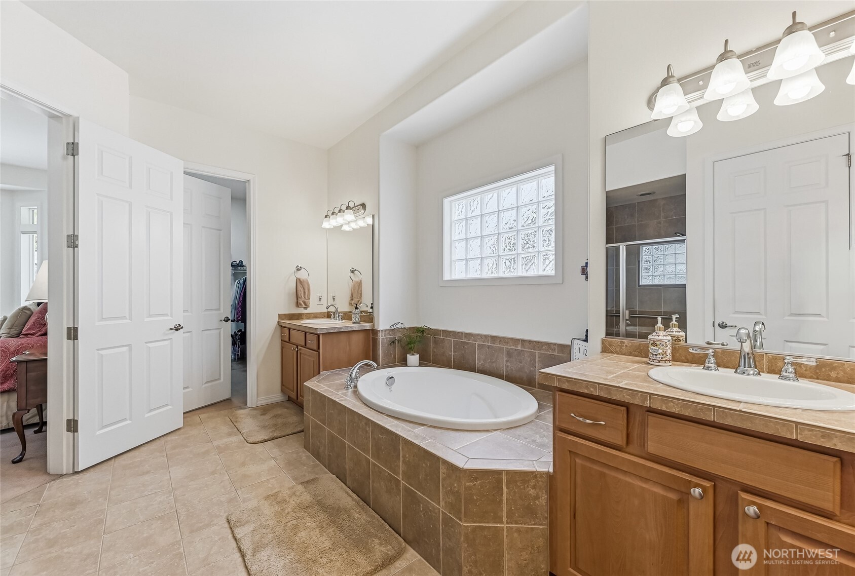 24242 NE 131st Terrace , Redmond, WA 98053