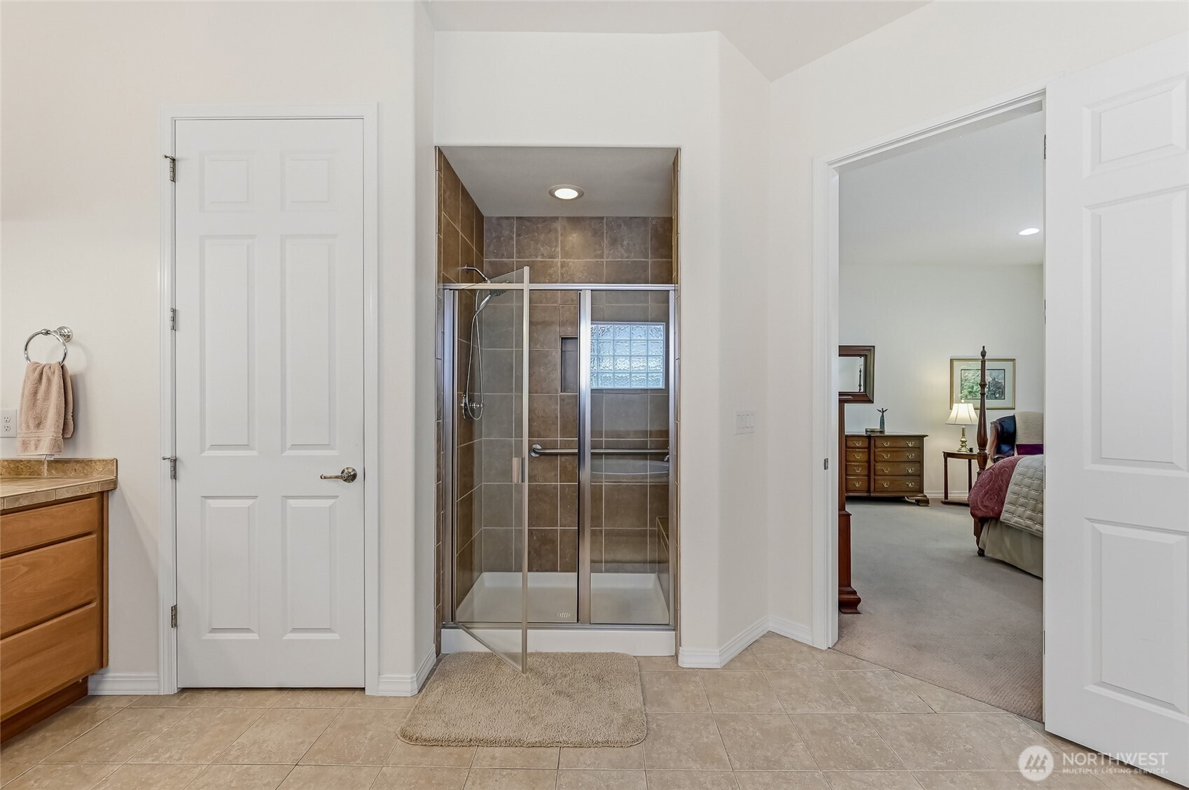 24242 NE 131st Terrace , Redmond, WA 98053