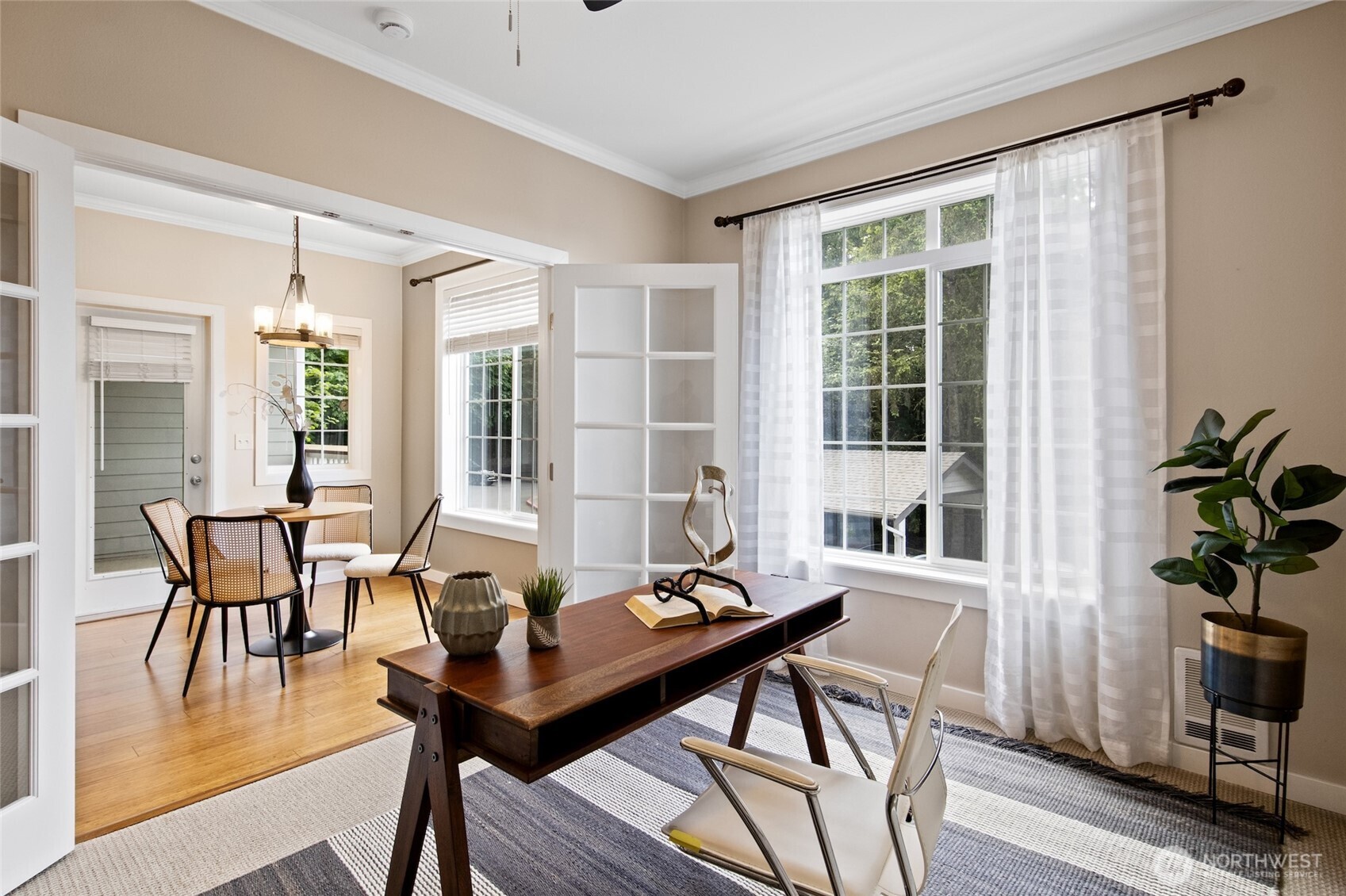 18505 SE Newport Way #D118, Issaquah, WA 98027-9032