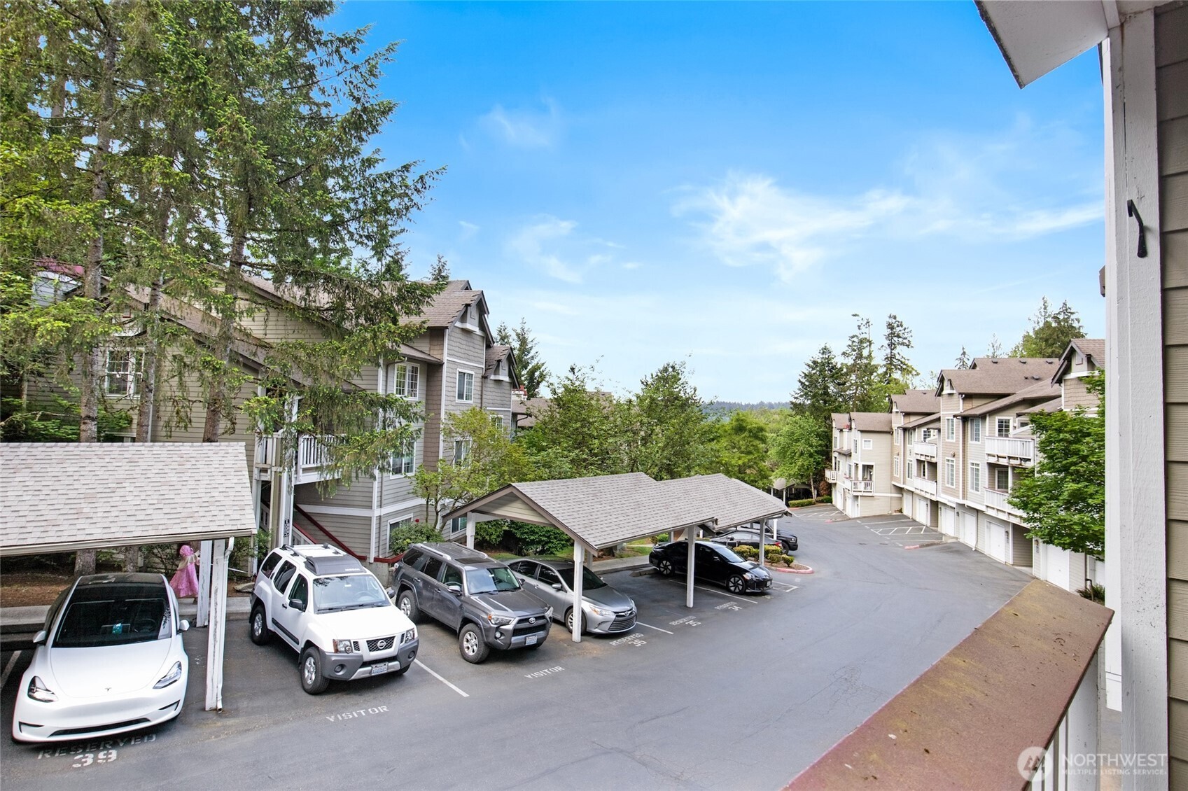 18505 SE Newport Way #D118, Issaquah, WA 98027-9032