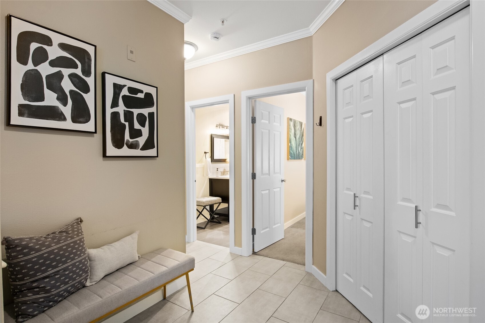 18505 SE Newport Way #D118, Issaquah, WA 98027-9032