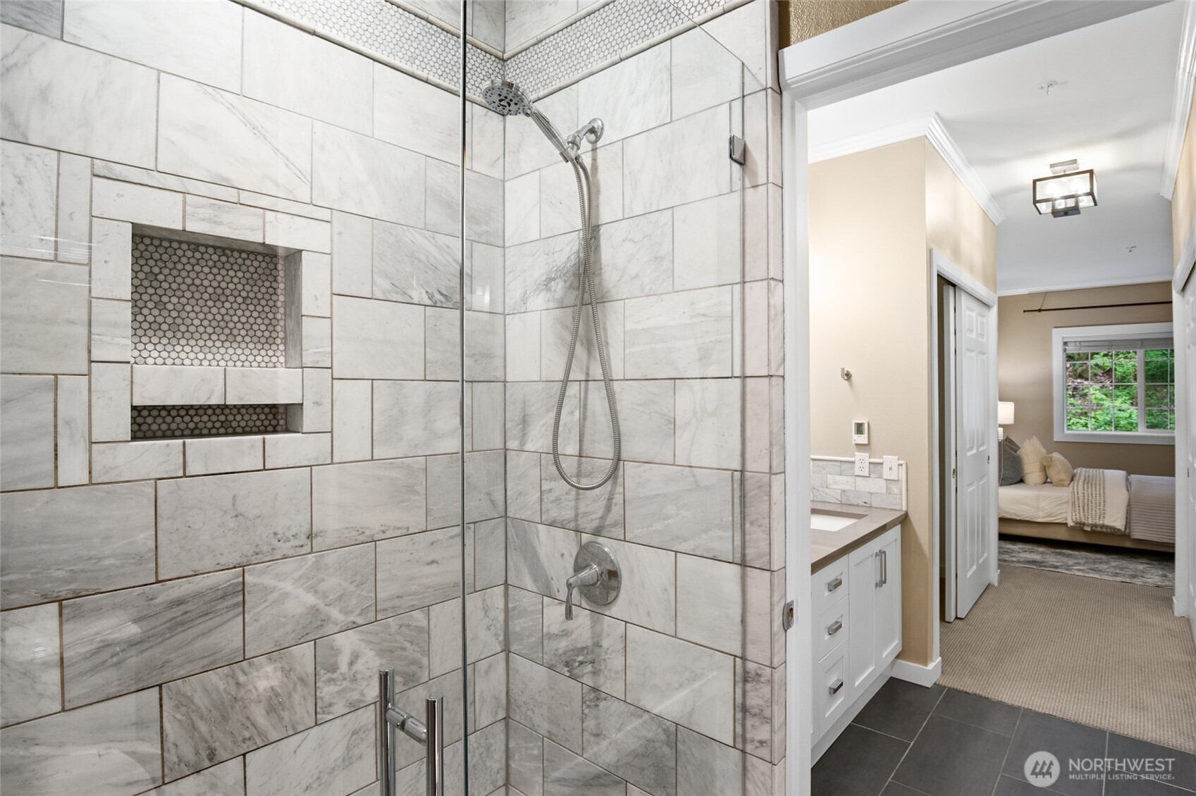 18505 SE Newport Way #D118, Issaquah, WA 98027-9032
