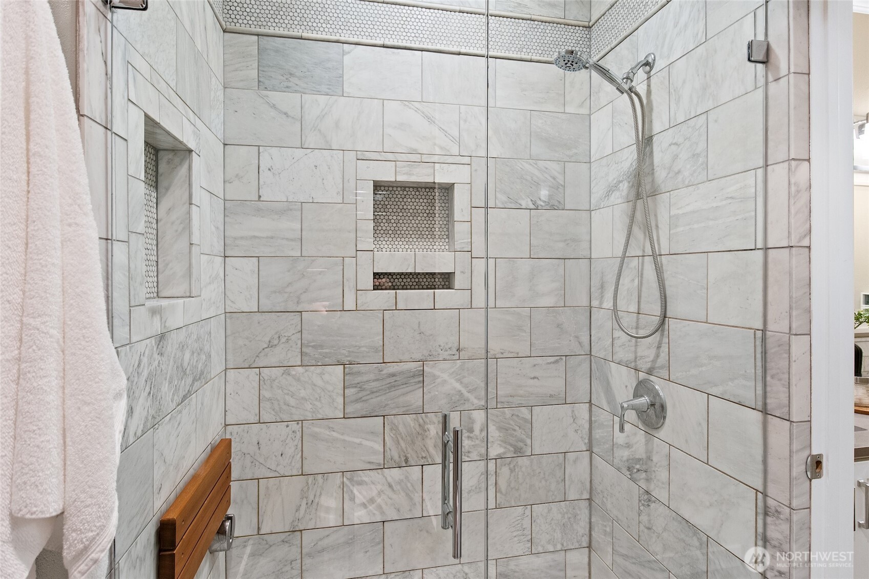 18505 SE Newport Way #D118, Issaquah, WA 98027-9032