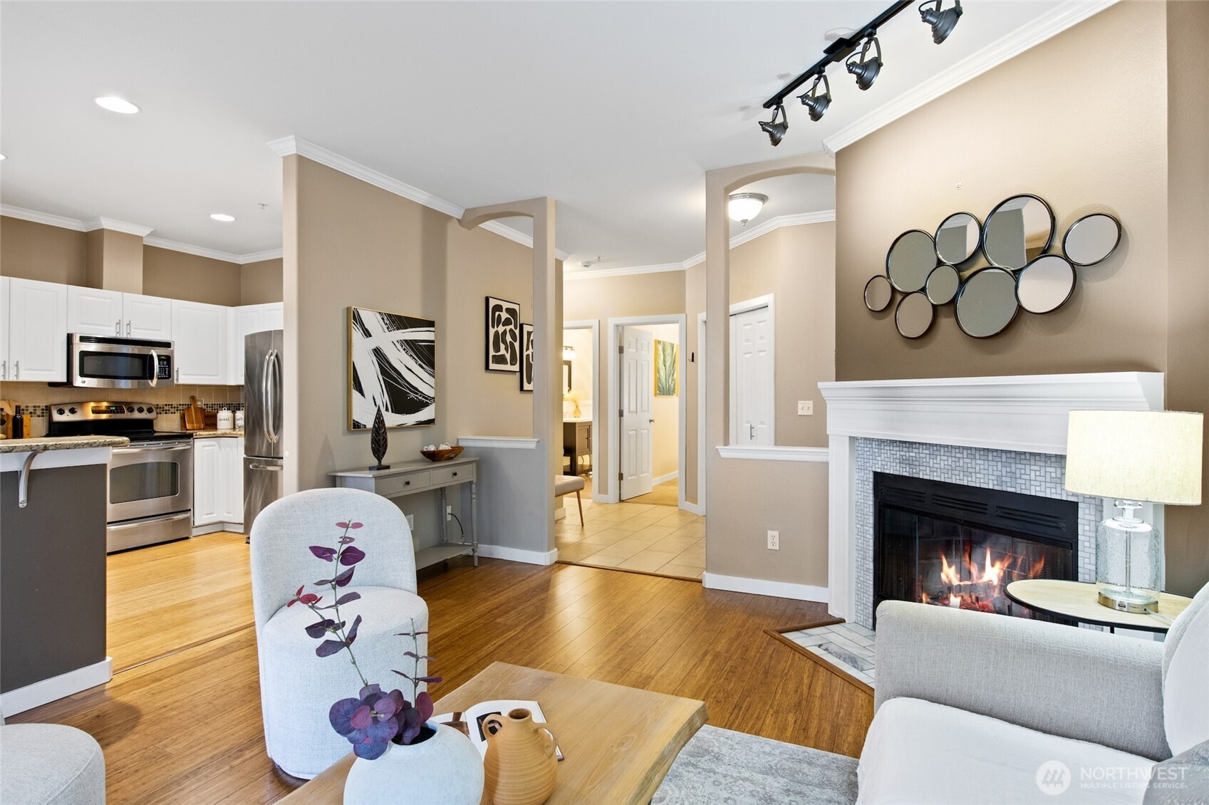 18505 SE Newport Way #D118, Issaquah, WA 98027-9032