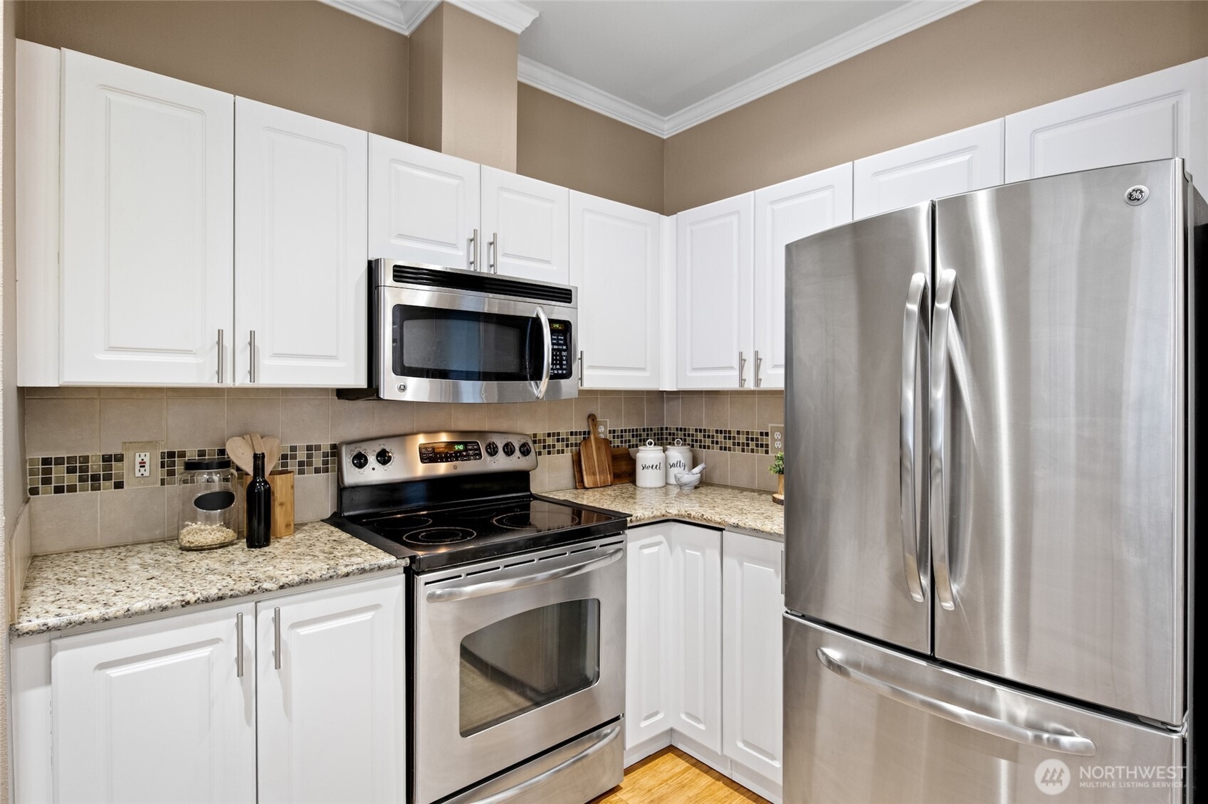 18505 SE Newport Way #D118, Issaquah, WA 98027-9032