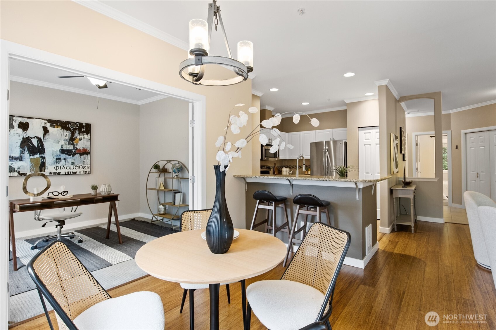 18505 SE Newport Way #D118, Issaquah, WA 98027-9032
