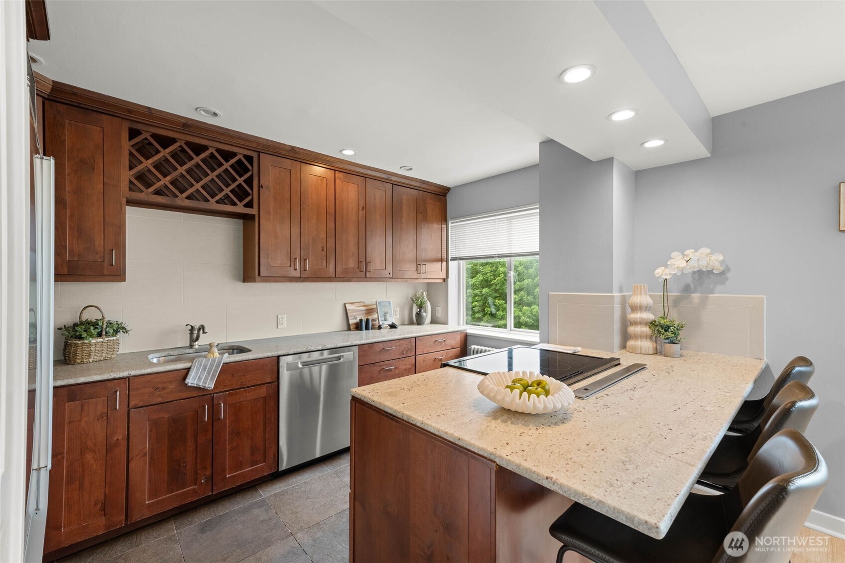 1800 Taylor Avenue N #210, Seattle, WA 98109