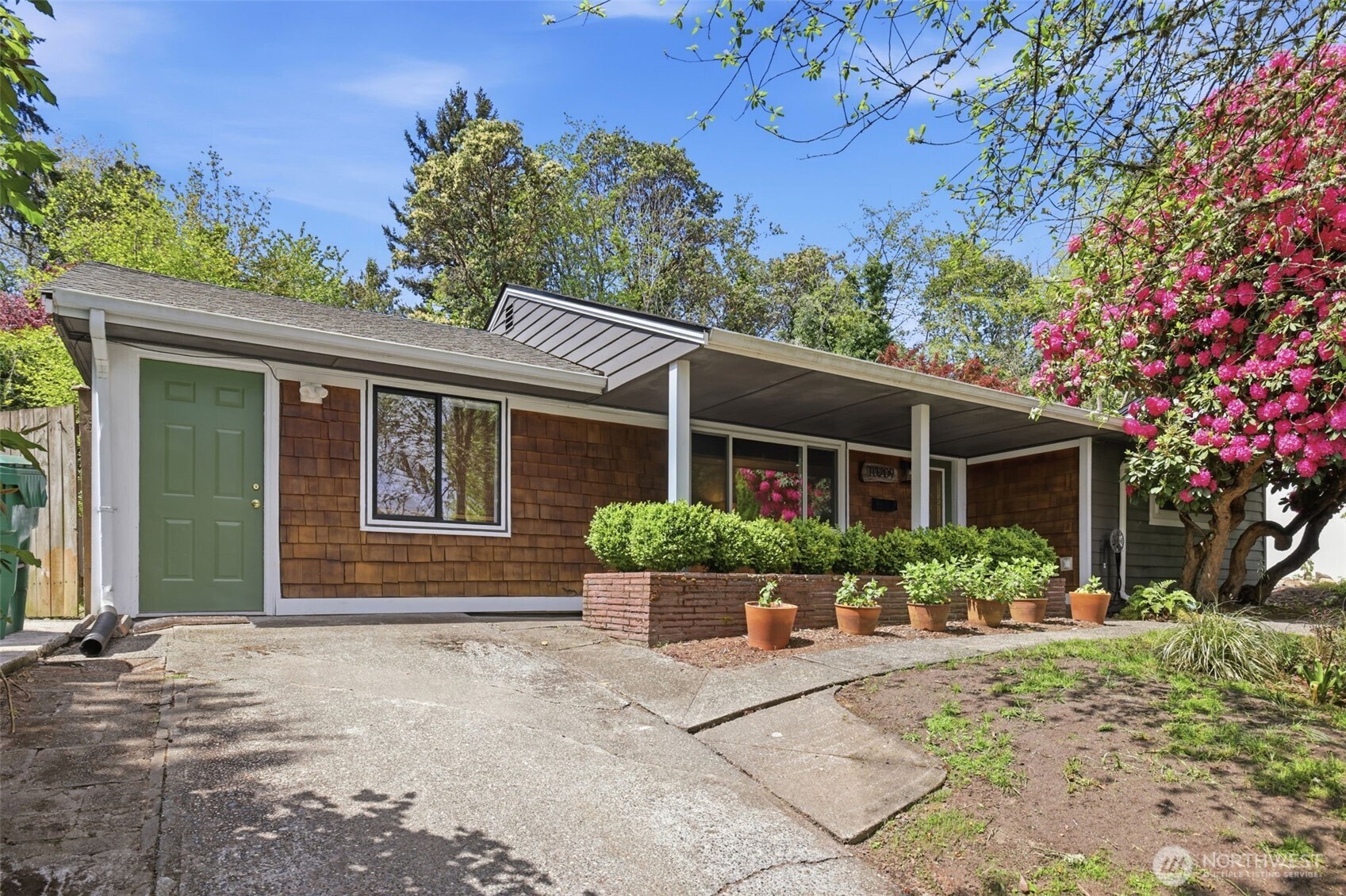 10209 31st Avenue SW, Seattle, WA 98146-1228