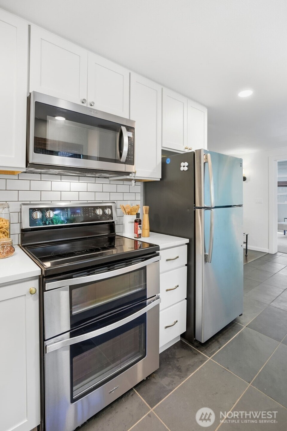 10209 31st Avenue SW, Seattle, WA 98146-1228