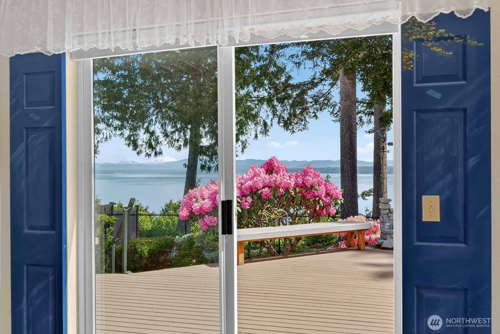 1985 Cascade View Drive , Camano Island, WA 98282