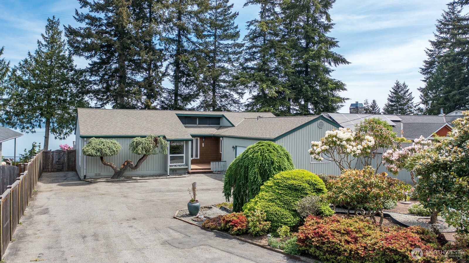 1985 Cascade View Drive , Camano Island, WA 98282