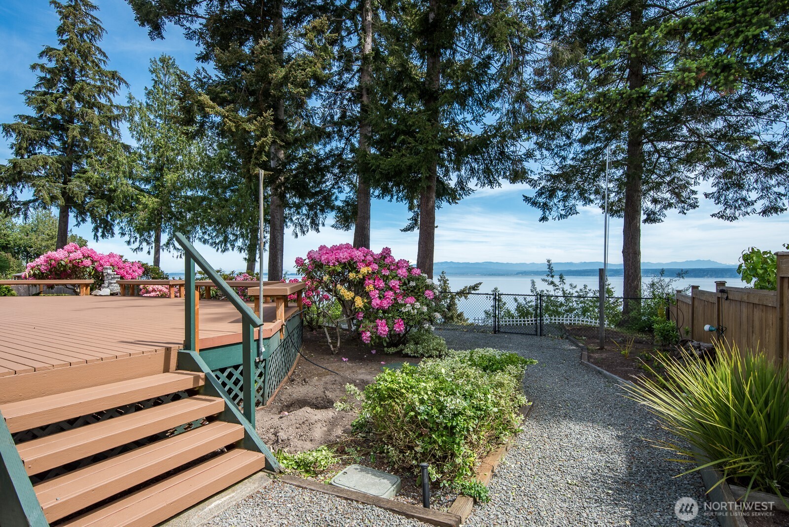 1985 Cascade View Drive , Camano Island, WA 98282