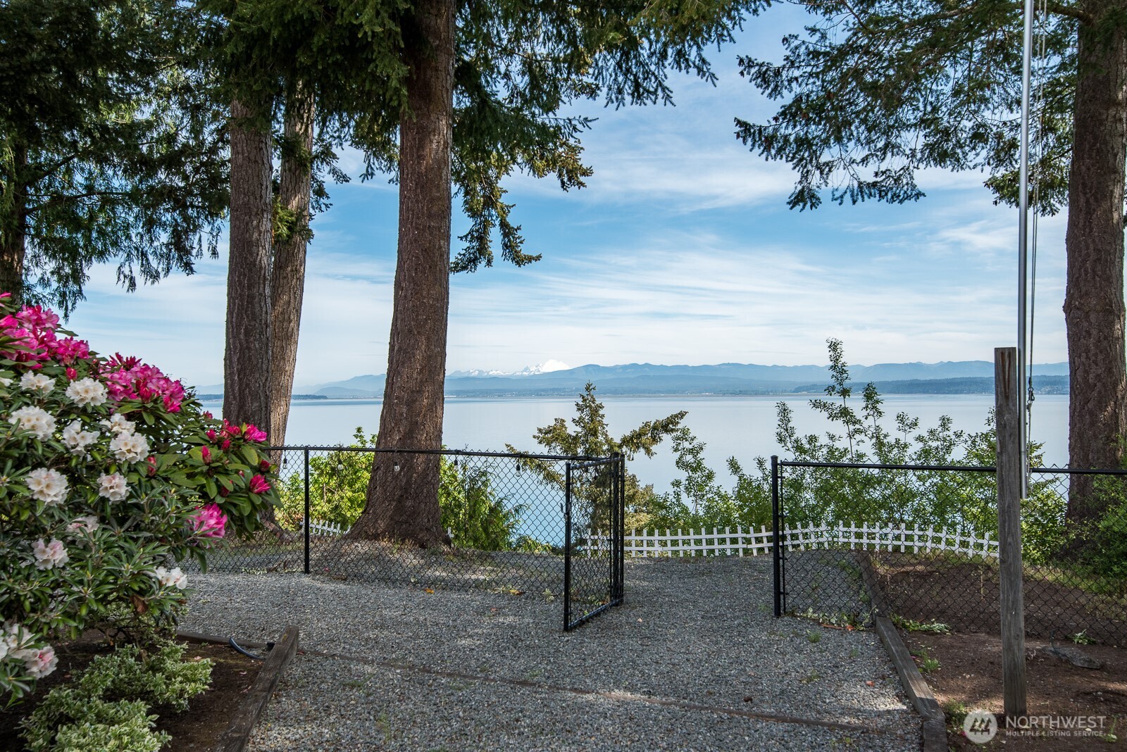 1985 Cascade View Drive , Camano Island, WA 98282