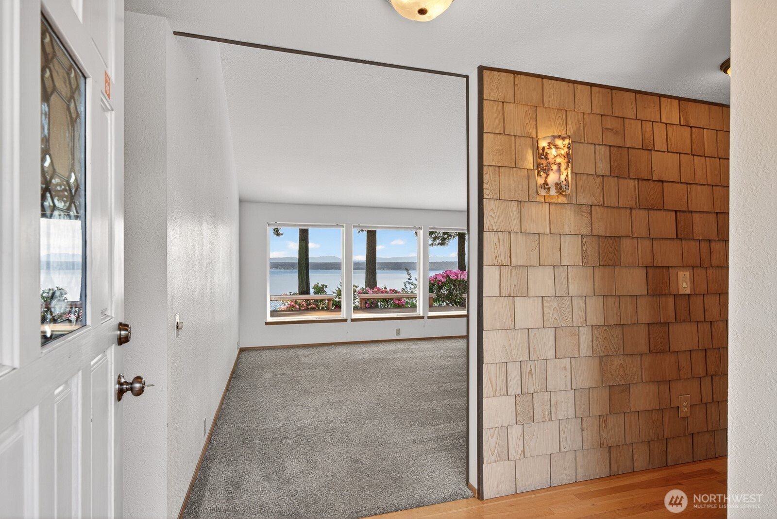 1985 Cascade View Drive , Camano Island, WA 98282