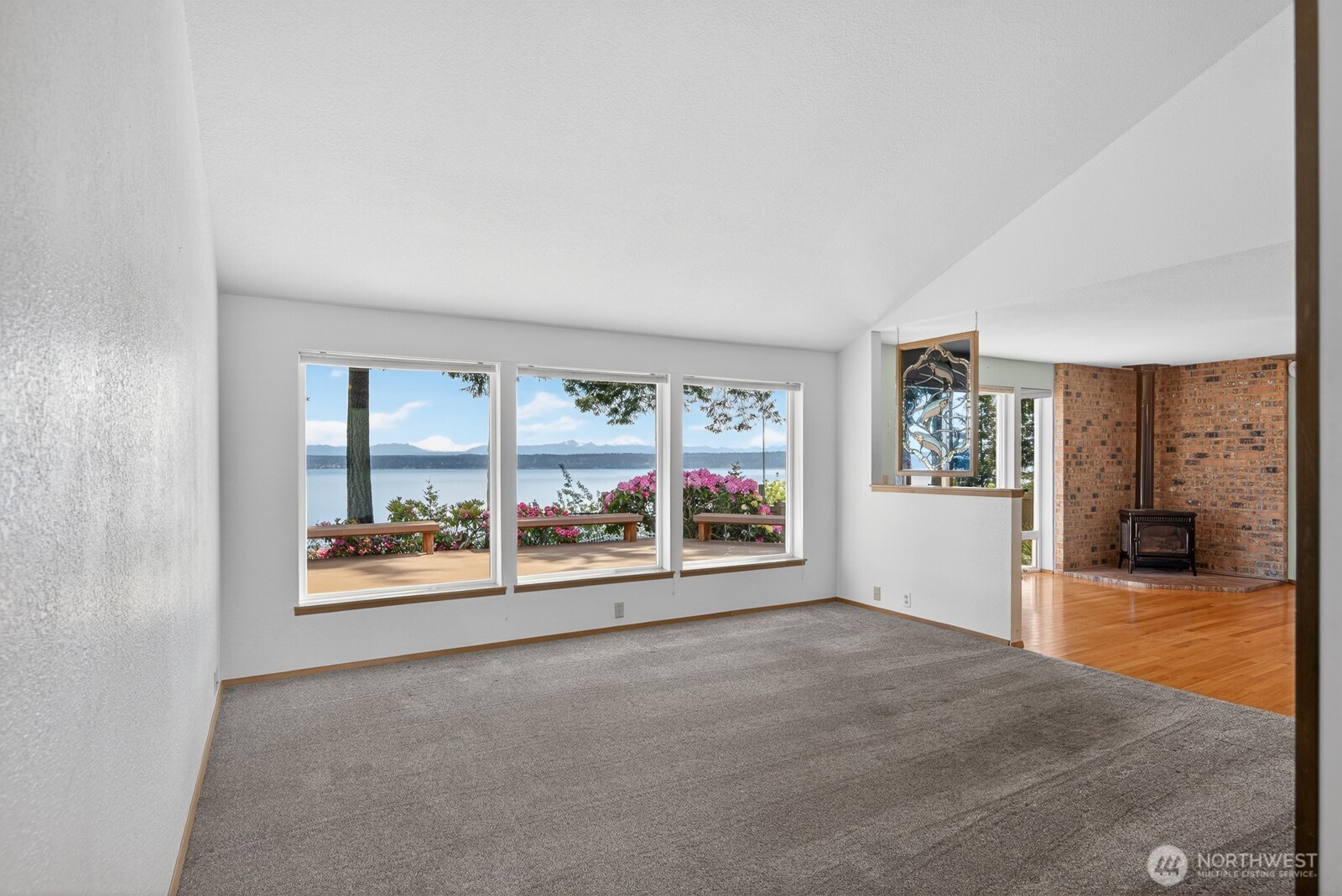1985 Cascade View Drive , Camano Island, WA 98282
