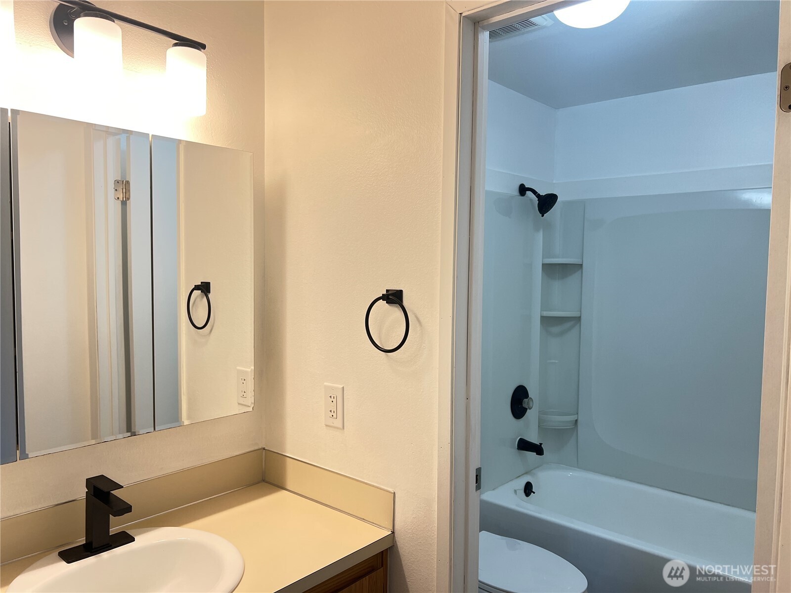 904 31st Street NE, Auburn, WA 98002