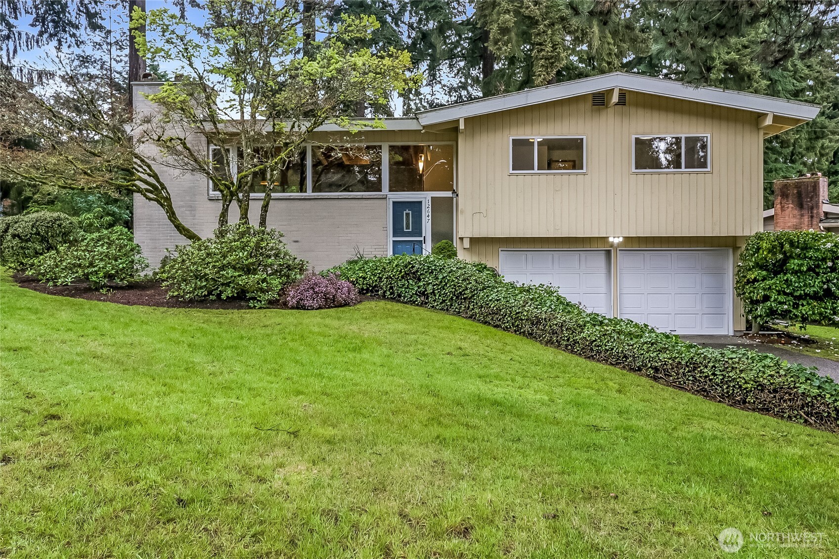 12647 SE 54th Street , Bellevue, WA 98006
