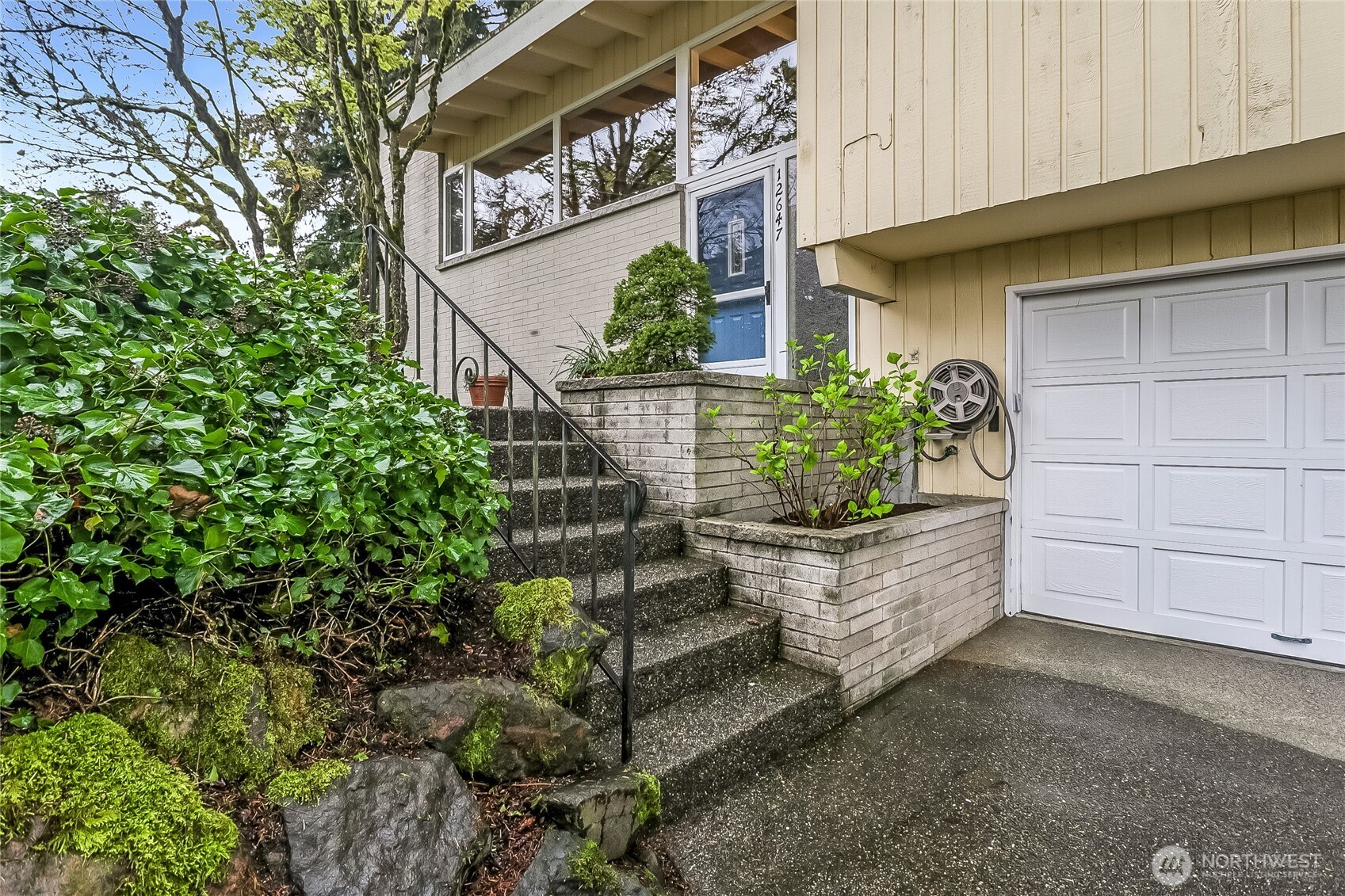 12647 SE 54th Street , Bellevue, WA 98006