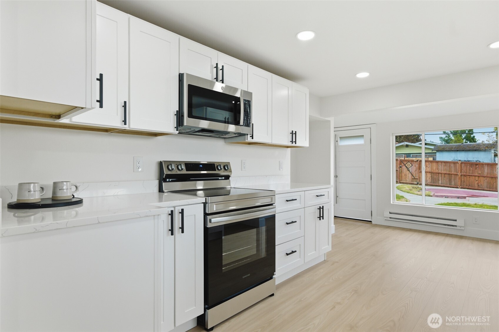 2012 E Gregory Street , Tacoma, WA 98404