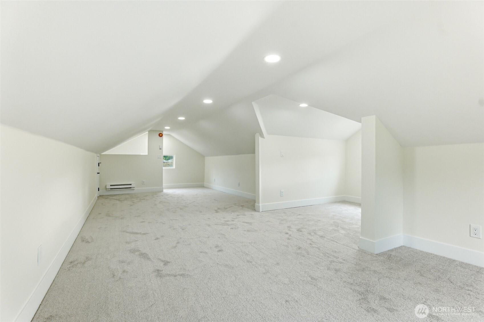 2012 E Gregory Street , Tacoma, WA 98404