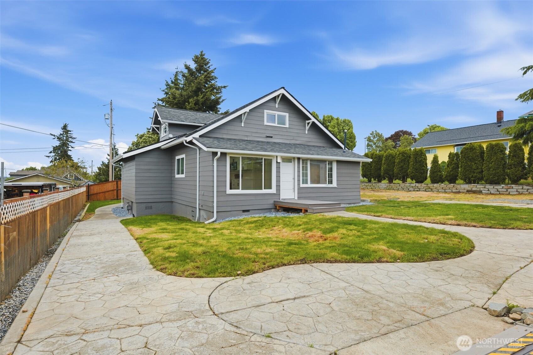 2012 E Gregory Street , Tacoma, WA 98404