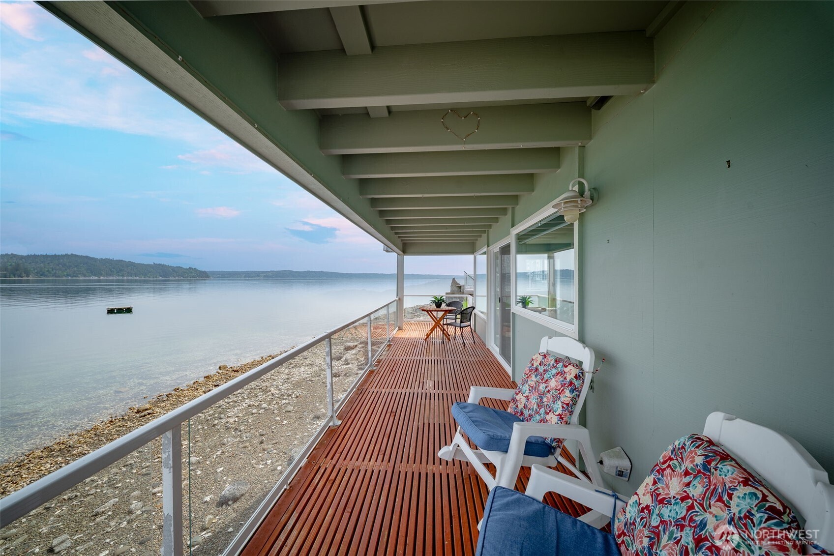 23832 N US Highway 101 , Hoodsport, WA 98548