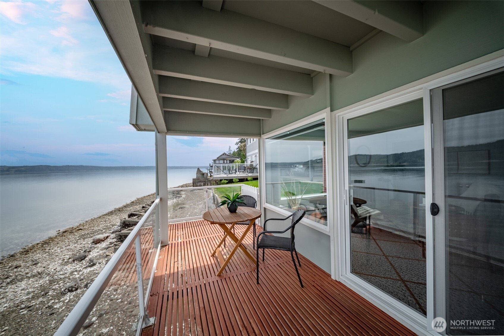 23832 N US Highway 101 , Hoodsport, WA 98548