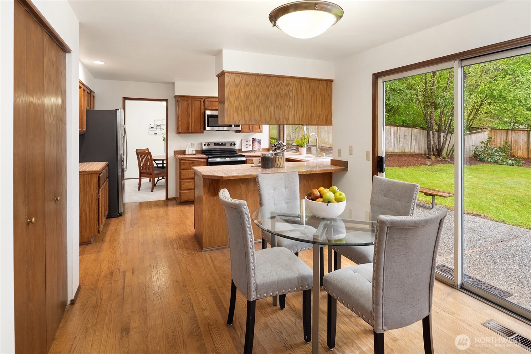 24346 SE 43rd Place , Sammamish, WA 98029