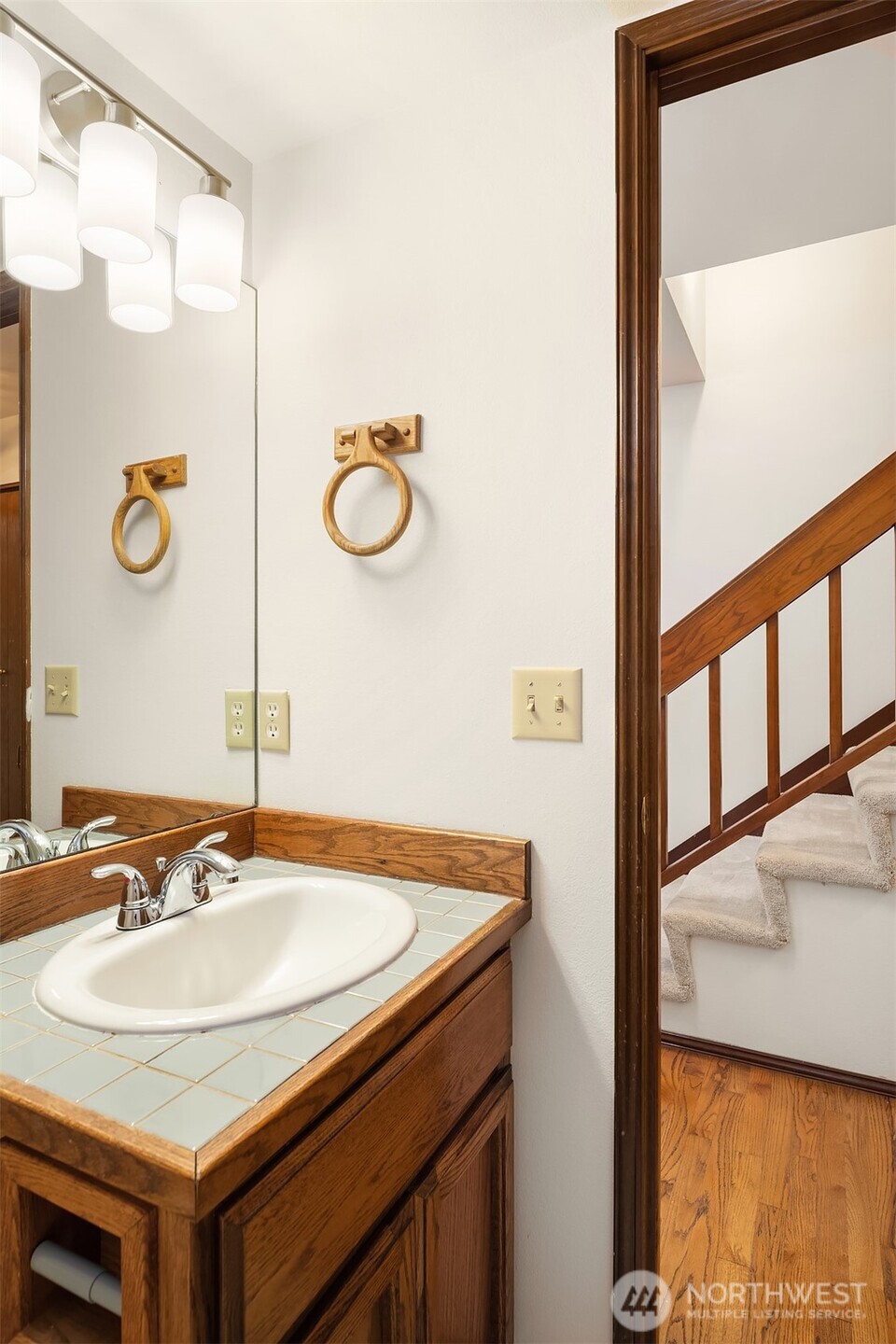 24346 SE 43rd Place , Sammamish, WA 98029