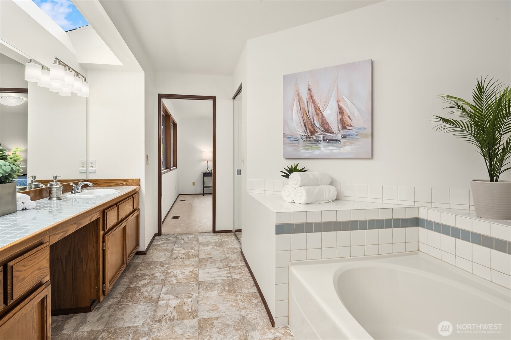 24346 SE 43rd Place , Sammamish, WA 98029
