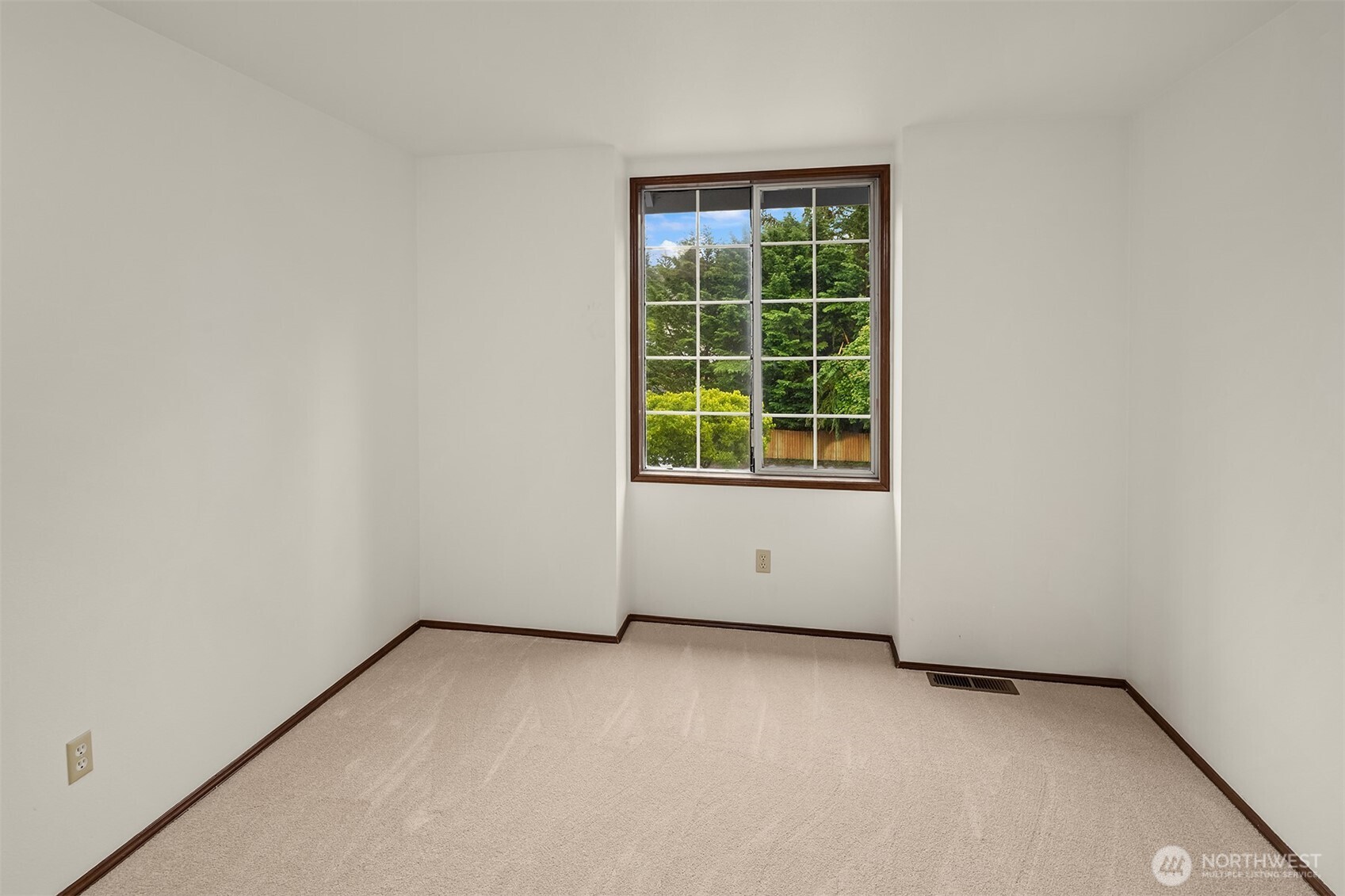 24346 SE 43rd Place , Sammamish, WA 98029