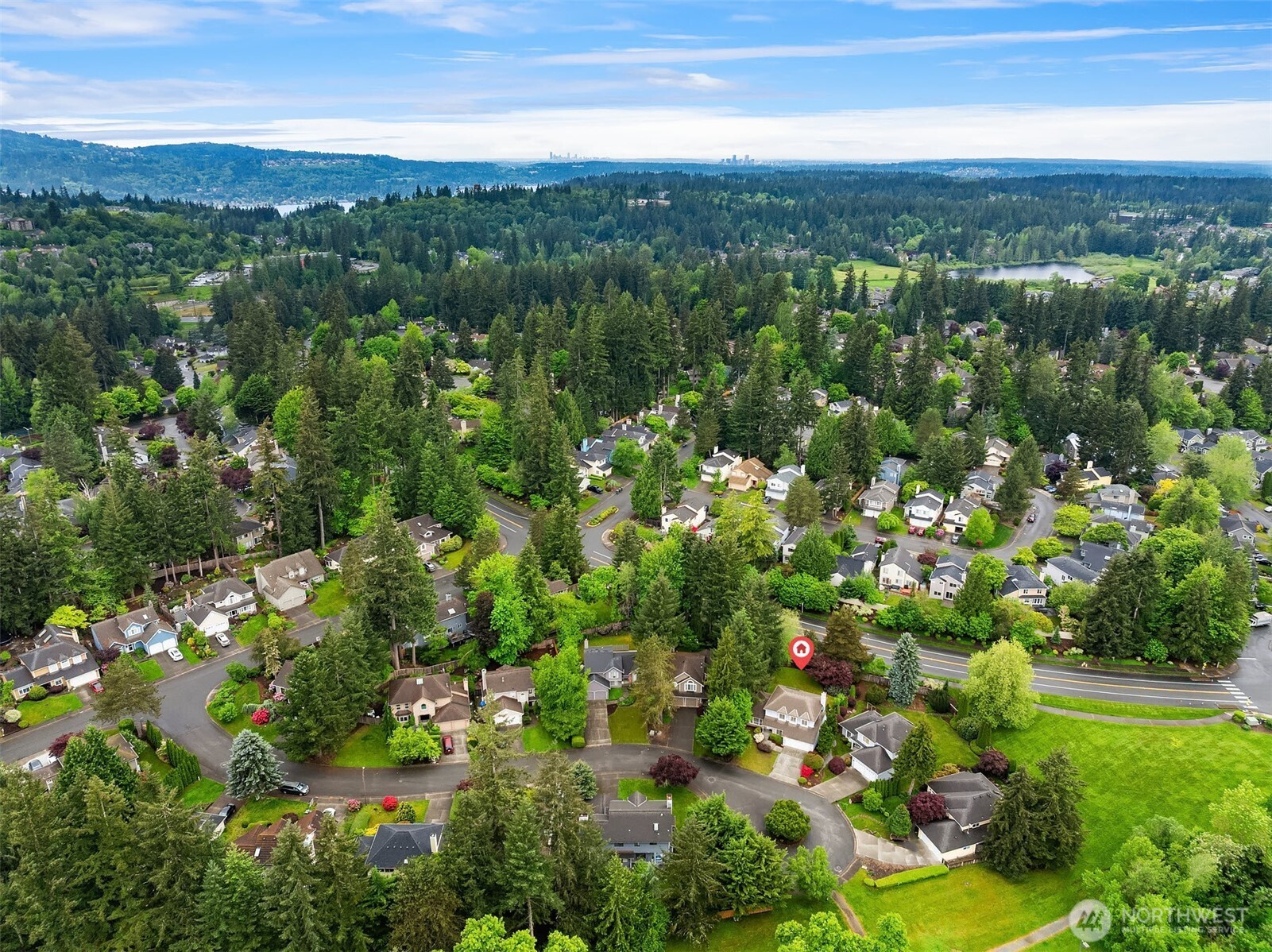 24346 SE 43rd Place , Sammamish, WA 98029
