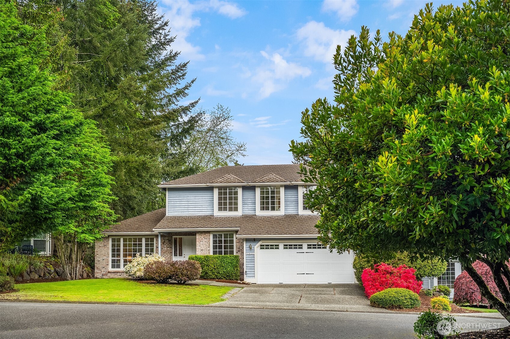 24346 SE 43rd Place , Sammamish, WA 98029