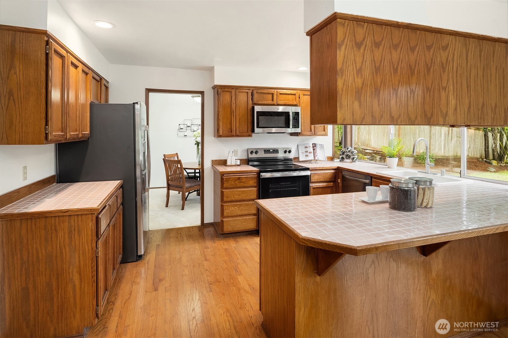 24346 SE 43rd Place , Sammamish, WA 98029