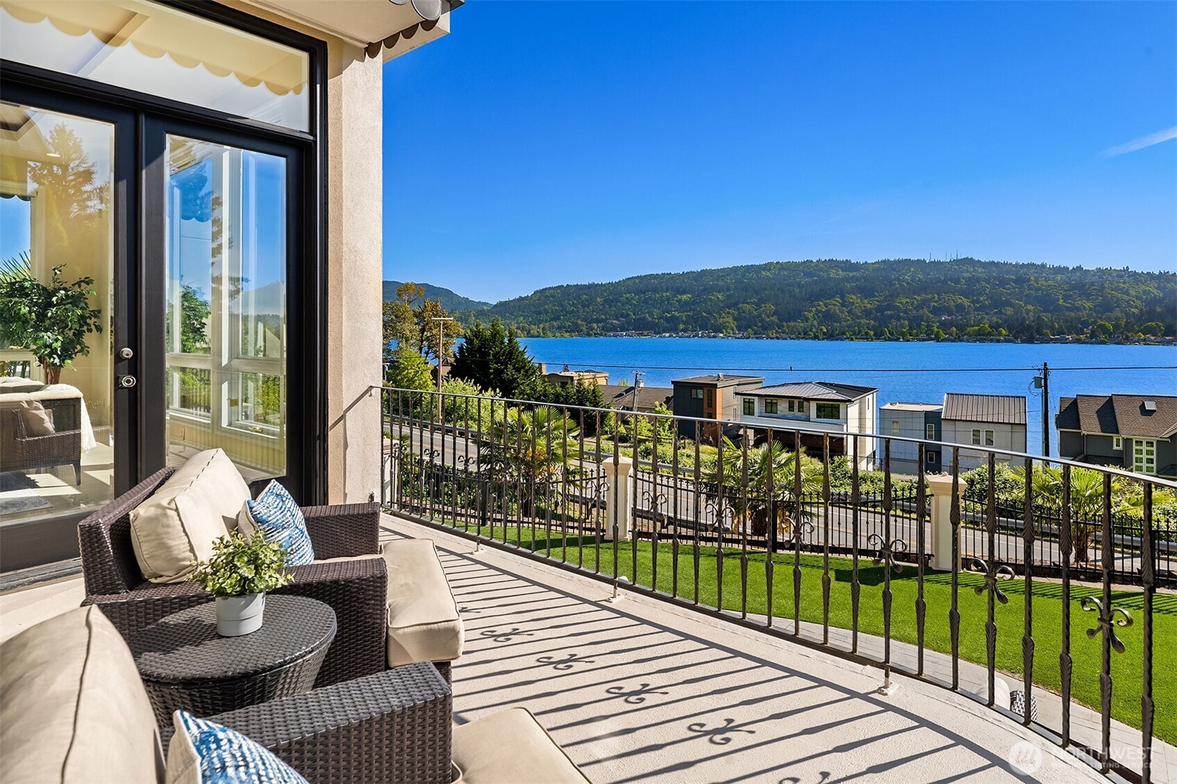 3921 202nd Place SE, Sammamish, WA 98075