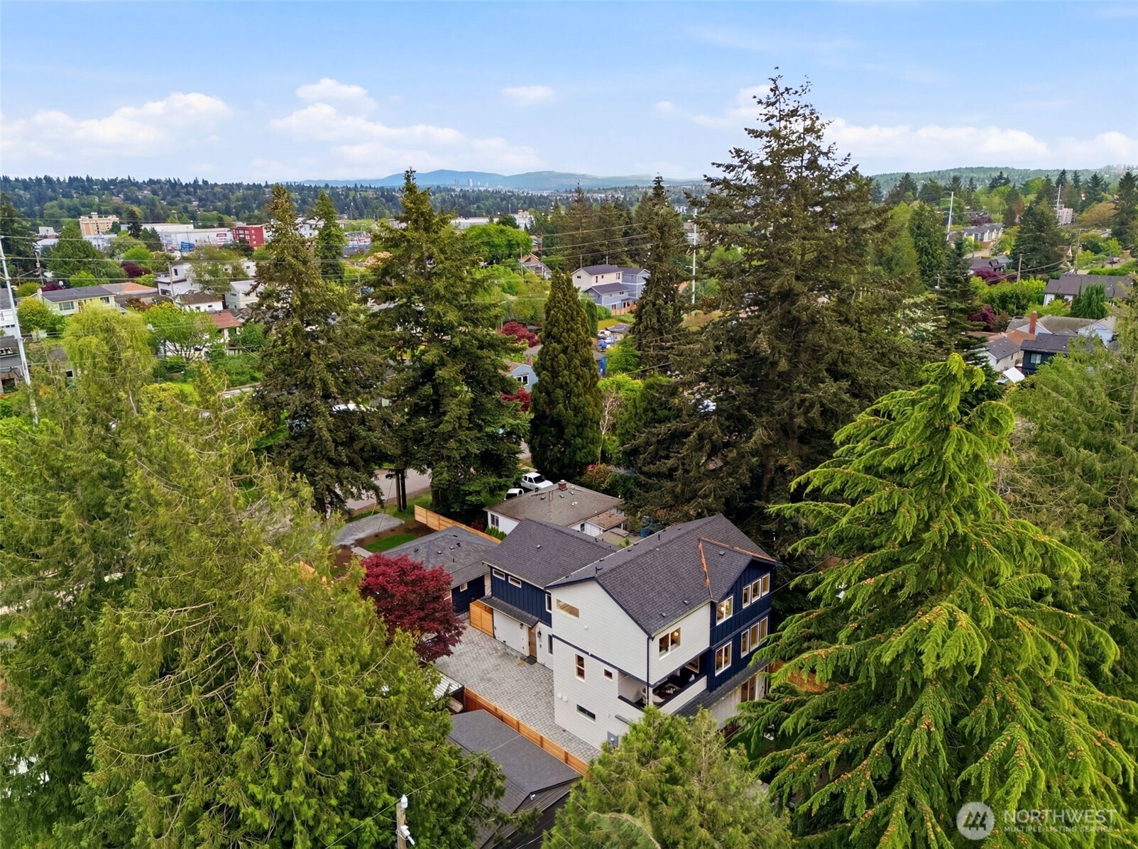 9723 Evanston Avenue N, Seattle, WA 98103