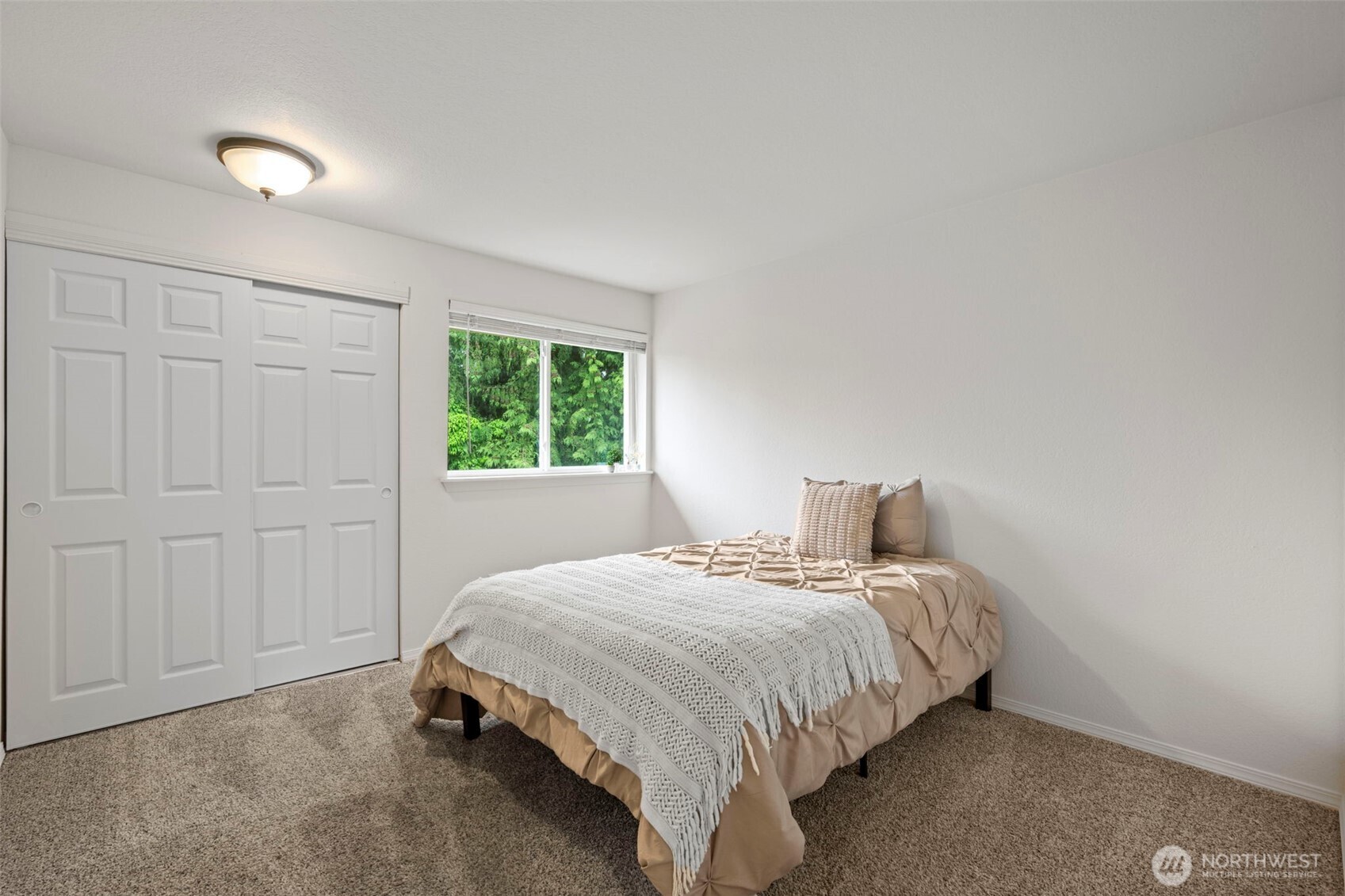 816 151st Place SW, Lynnwood, WA 98087