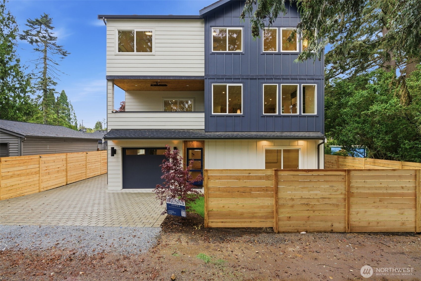 9725 Evanston Avenue N, Seattle, WA 98103