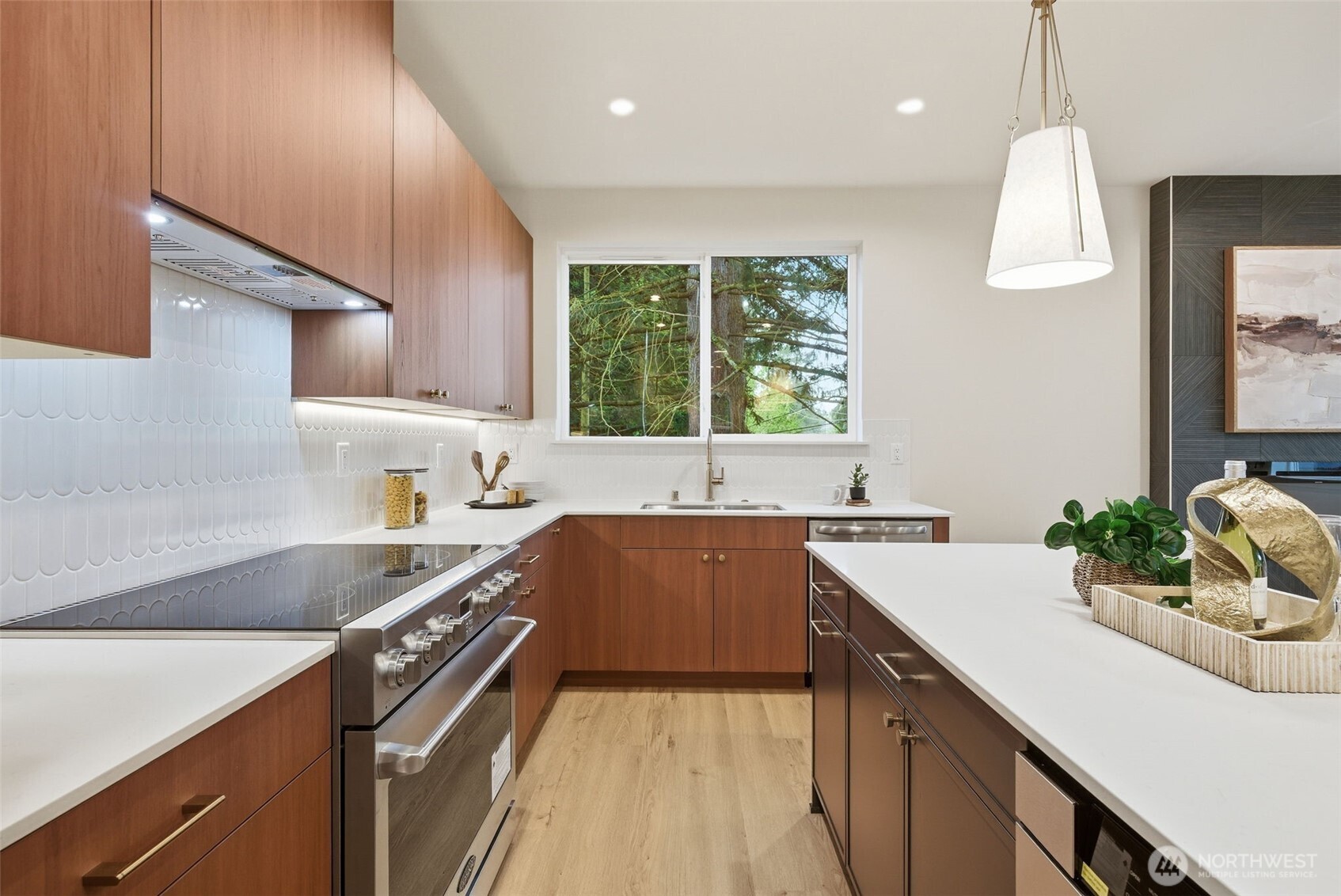 9725 Evanston Avenue N, Seattle, WA 98103